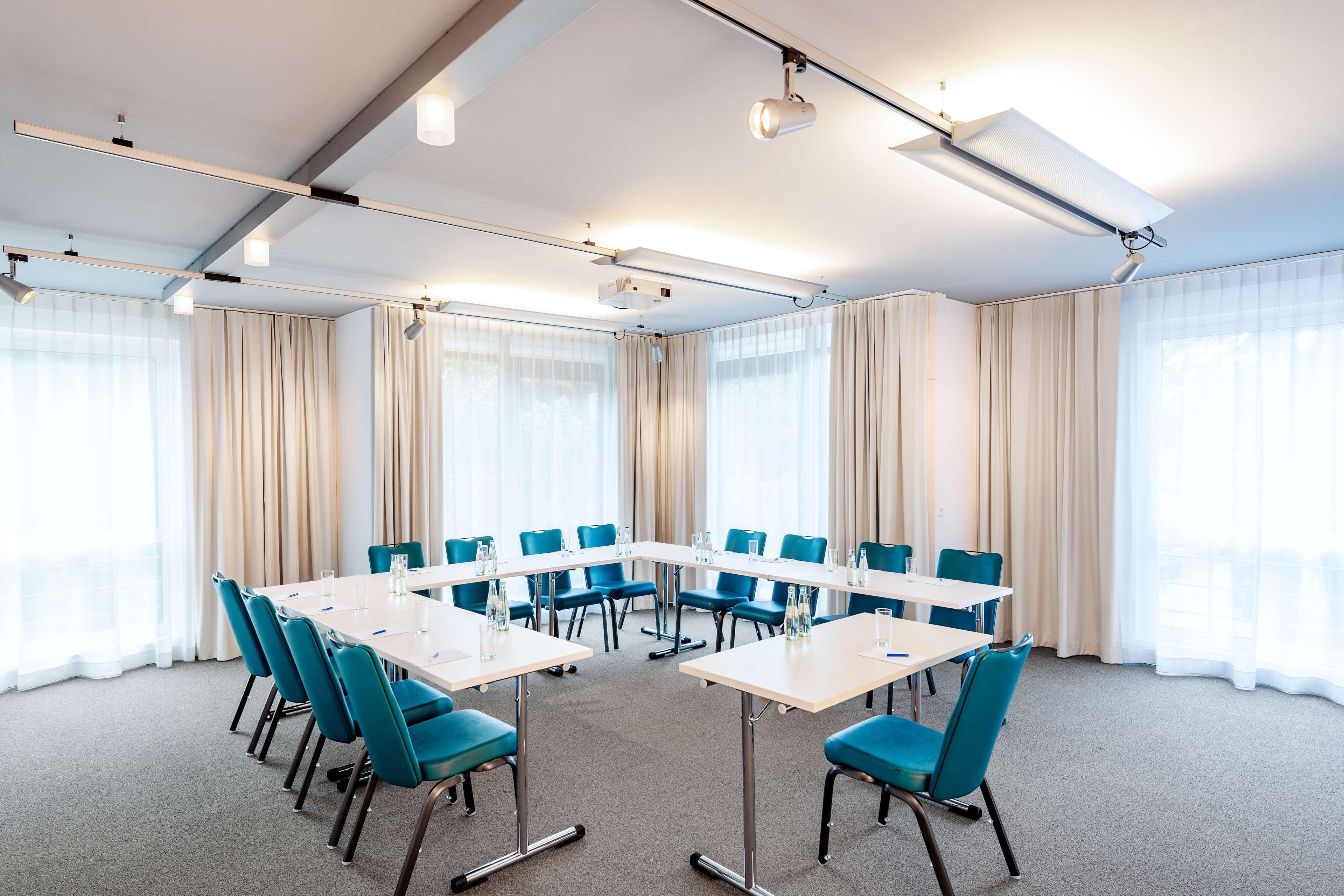 Nh Alexanderplatz Hotel 4*