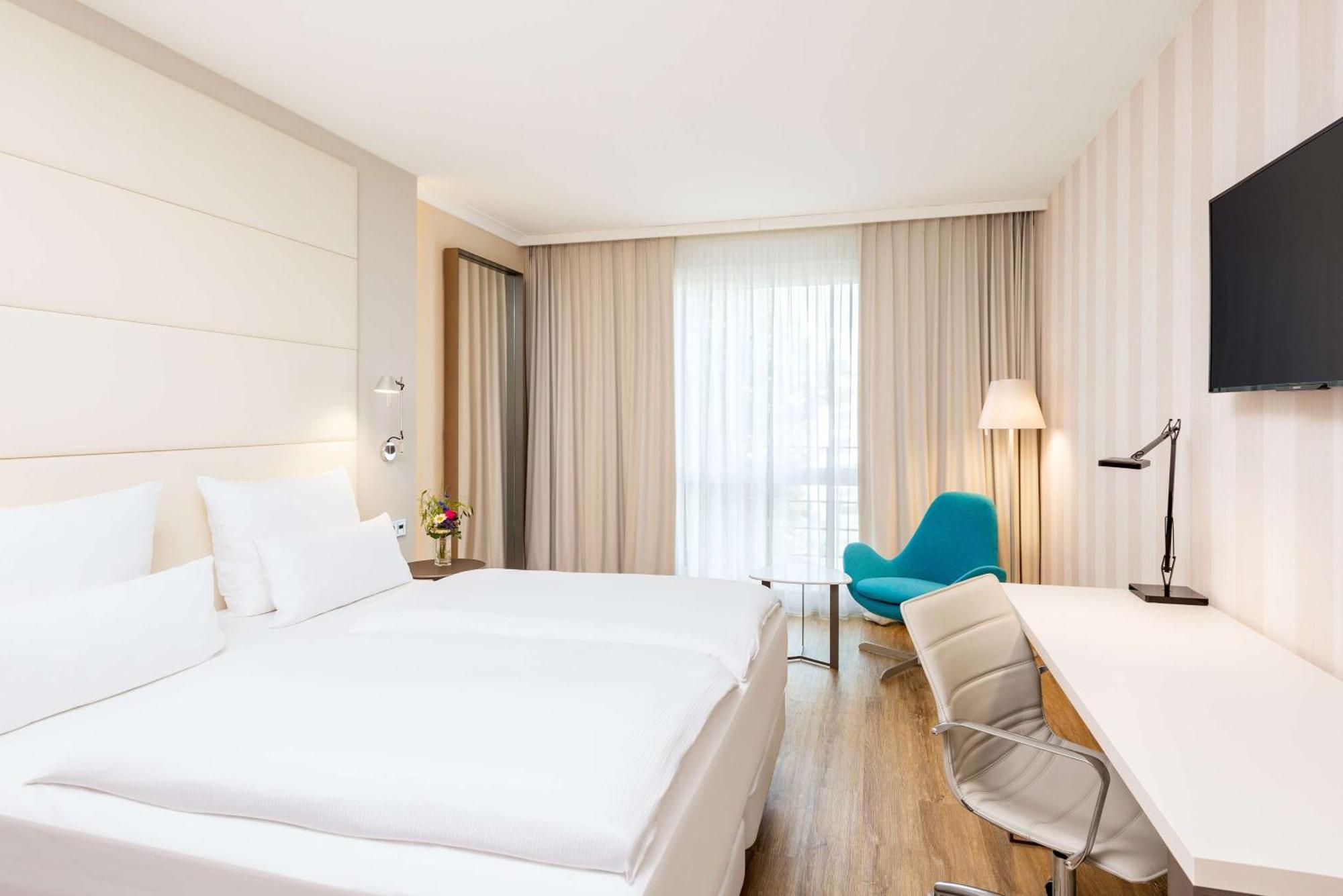 Hotel Nh Alexanderplatz 4*